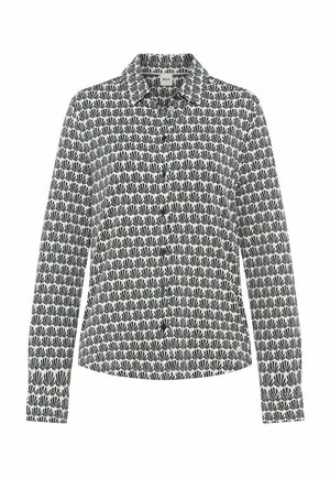 Langärmliges Hemd zum Knöpfen mit schwarzem und weißem, sich wiederholendem Fächer-Muster und spitzem Kragen, flach auf weißem Hintergrund ausgelegt.