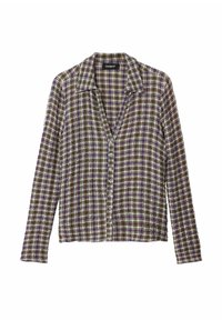 Camisa de botones hecha de tela texturizada en un patrón de cuadros multicolor con verdes, morados y marrones; cuenta con un cuello y mangas largas.