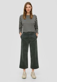 s.Oliver - Spodnie materiałowe