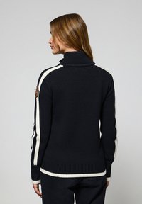 Thumbnail Image 3