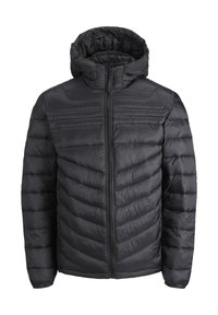 Chaqueta de plumas acolchada negra con capucha, cremallera frontal y costuras diagonales en el torso sobre un fondo blanco.