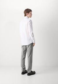 Thumbnail Image 5