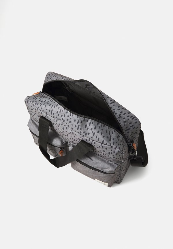 DIAPER BAG WINNIE THE POOH BETTER CARE UNISEX – Wickeltasche