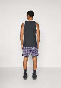 adidas Performance CRAZYLITE  - Korte sportsbukser - aurora plum/black