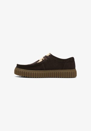 Clarks, CLARKS LIFESTYLE-SCHUHE M TORHILL LO - Sportlicher Schnürer - brown combi g