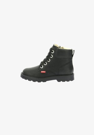 Bottines noires avec un extérieur en cuir lisse, bout rond et œillets en argent. Semelle en caoutchouc avec une languette et un accent de marque.