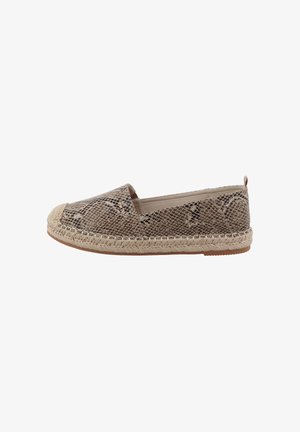 Espadrille met een bovenwerk van beige slangenprint, een zool van jute touw en een beige stoffen voering. Instapmodel met ronde neus en doorgestikte details.