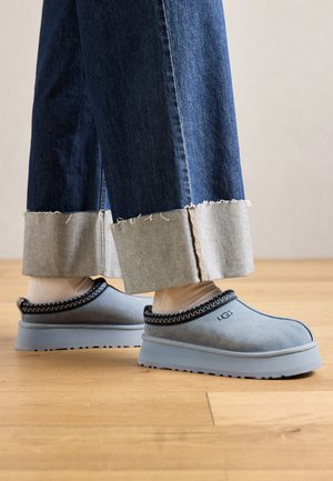 TAZZ II UNISEX - Puukingad - whale