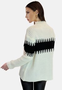Elara - Sweter