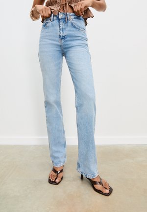 Stradivarius - Jeansy Straight Leg