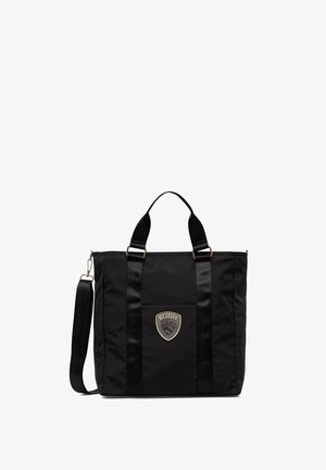 Zwarte draagtas met dubbele handvatten en verstelbare schouderriem, voorzien van een voorvak en een Blauer-logopatch.