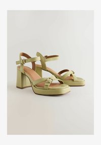 Vybrané, lime green