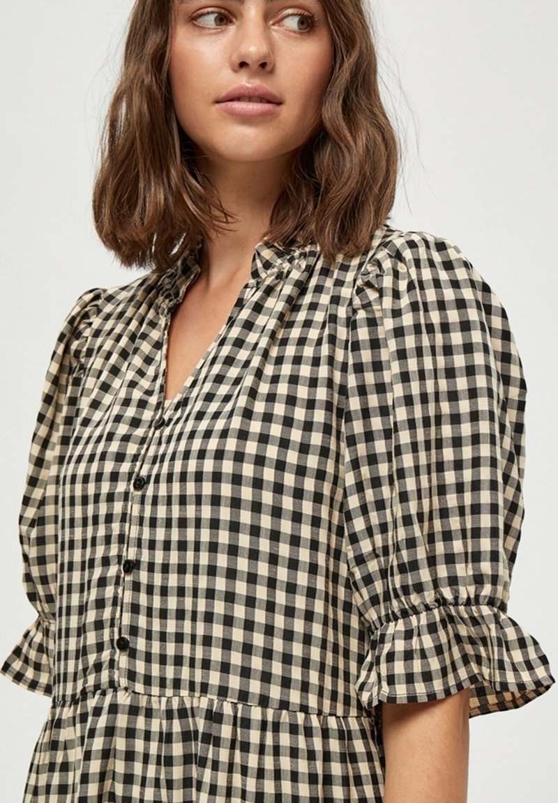 Damen Freizeitkleider | Minus ROKA Blusenkleid sand checked/schwarz - RQ08526 Damen Freizeitkleider | Minus ROKA Blusenkleid sand checked/schwarz - RQ08526