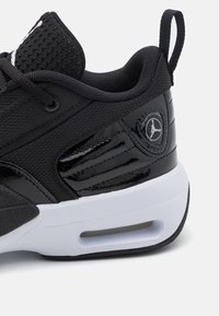 Jordan JORDAN MAX AURA 6 UNISEX - Joggesko - black/white
