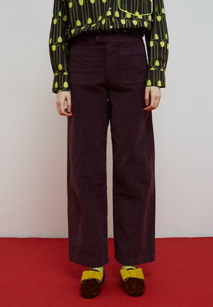 PANTS DESTINY - Pantalon classique - berenjena