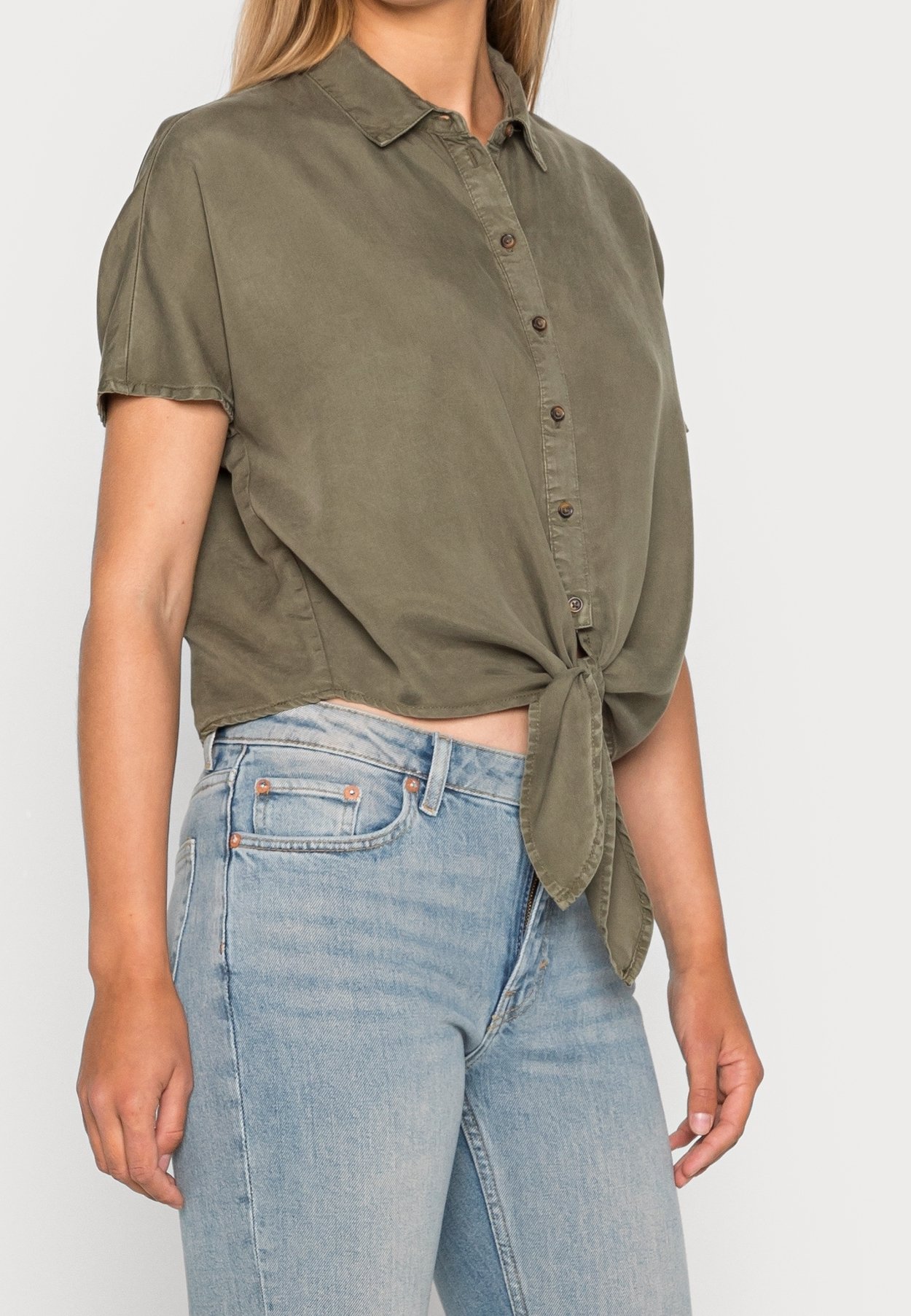 Noisy May Button-down blouse - khaki - (Pre-owned) - Zalando.ie