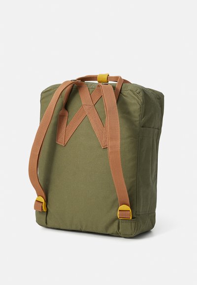 Fjällräven KÅNKEN Rucksack deep patina/green