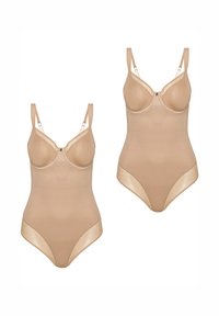 Body desnudo con tejido suave, copas estructuradas, tirantes finos y un diseño sin costuras con acentos laterales brillantes. Se muestran dos piezas idénticas.