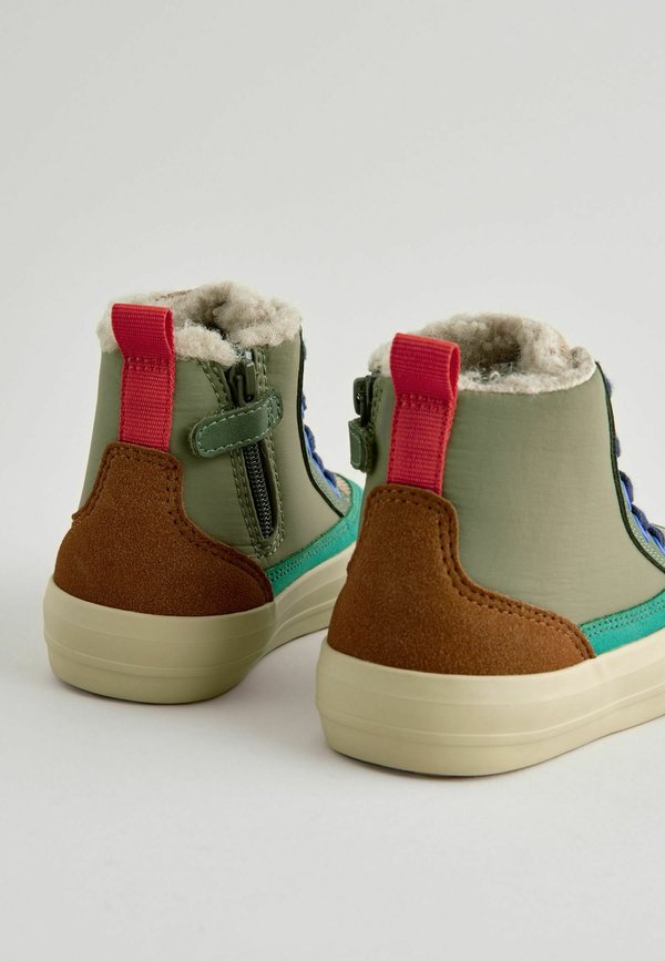 WITH ZIP FASTENING – REGULAR FIT – Lauflernschuh