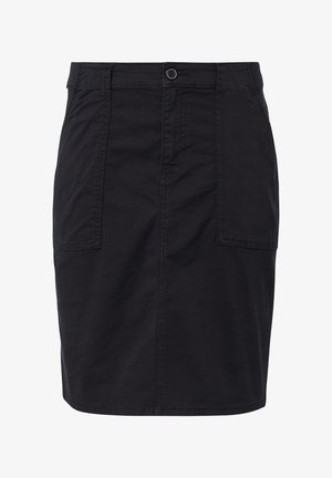 Schwarzer Baumwollrock mit zwei vorderen Taschen, Knopfverschluss an der Taille und geradem Schnitt. Mit gesteppten Details entlang der Nähte.