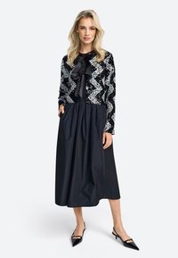 Rich & Royal Jachetă de vară - black