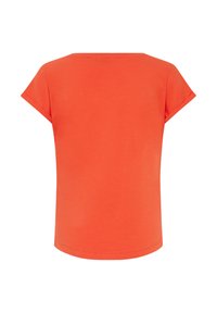 Enkelt kortærmet orange t-shirt med rund halsudskæring set bagfra på en hvid baggrund.