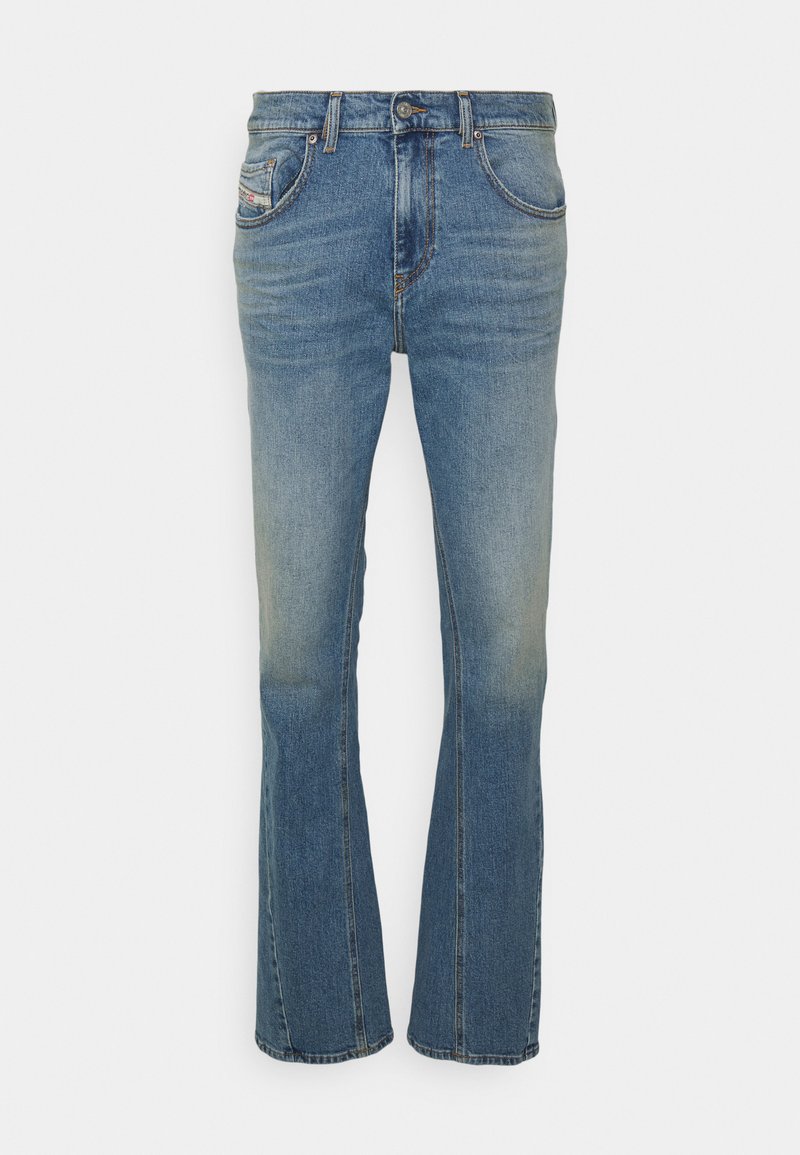 Blugi bootcut