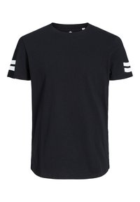 Svart bomullströja med korta ärmar, med tre vita ränder på varje ärm och rundad nederkant. Enkel och avslappnad design.