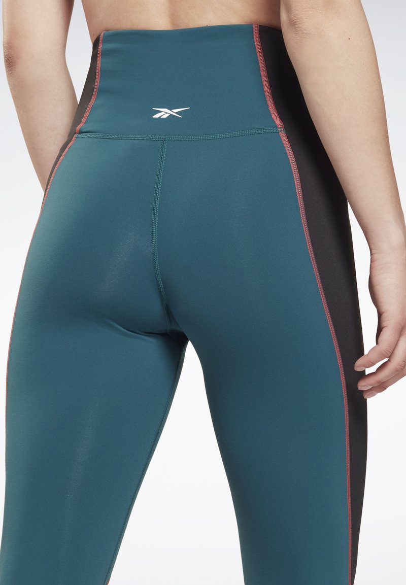 Damen Sportbekleidung | Reebok TRAINING WORKOUT LUX COLORBLOCK SPEEDWICK HIGH WAISTED Tights midnight pine/dunkelgrün - QD07225 Damen Sportbekleidung | Reebok TRAINING WORKOUT LUX COLORBLOCK SPEEDWICK HIGH WAISTED Tights midnight pine/dunkelgrün - QD07225
