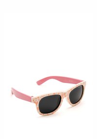 Occhiali da sole rosa con montatura bianca a motivo cuori e lenti scure. Presentano bracci rosa per un design leggero e giocoso.