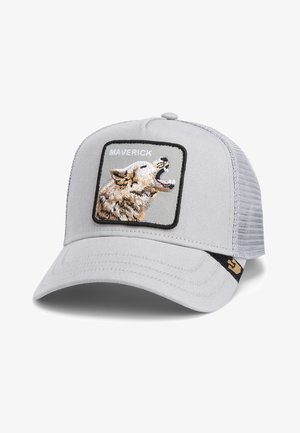 Grauer Baseballcap mit Mesh-Rücken, ausgestattet mit einem gestickten Wolf-Patch und dem Wort "MAVERICK" darüber. Der Schirm ist leicht gebogen.