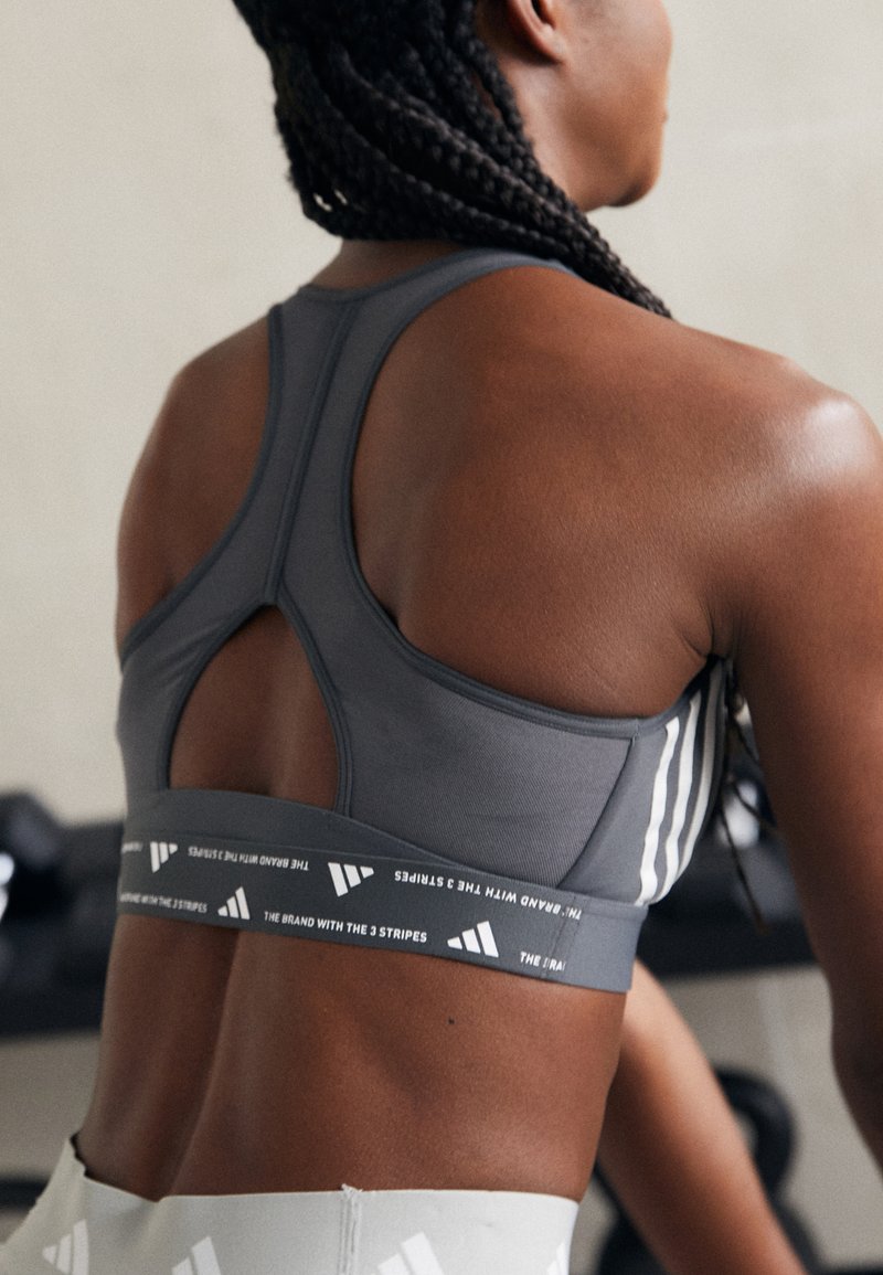 adidas Performance - Brassières de sport à maintien normal - grey six/white, Agrandir