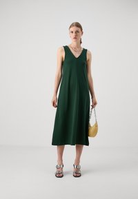 DRYKORN RESIMA - Haljina od žerseja - green