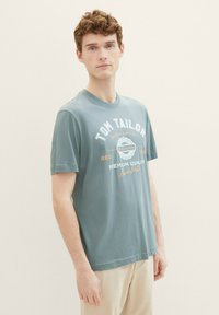 TOM TAILOR - MIT LOGO - Camiseta estampada - grey mint Imagen en miniatura 1