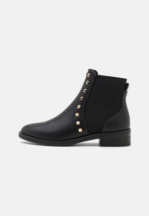 Kotníkové boty - black