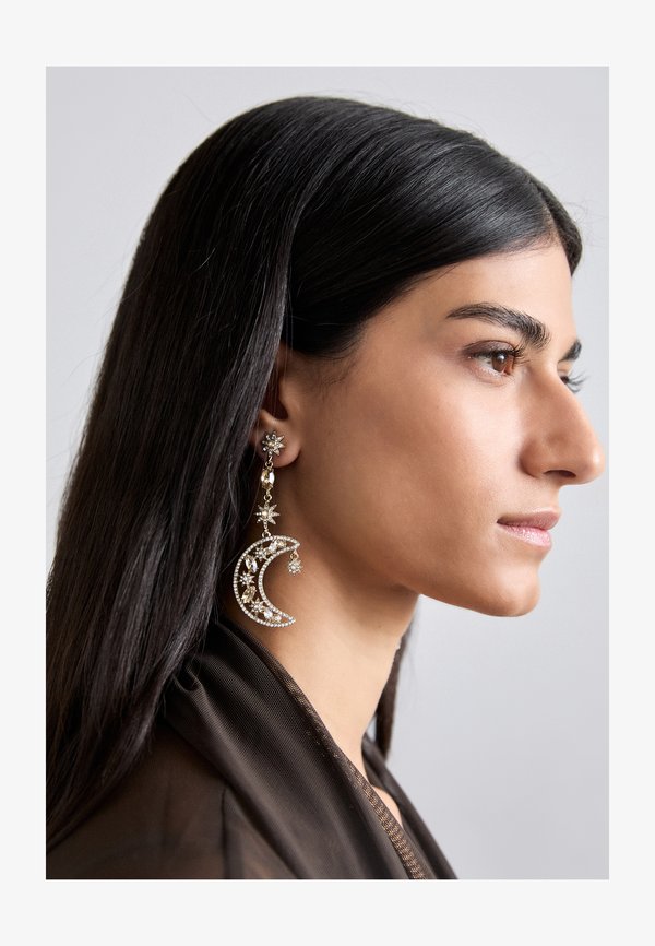 MOON AND STAR MISMATCH - Earrings1