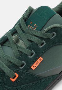 Vaude AM MOAB GRAVITY - Fietsschoenen - dusty forest/neon orange