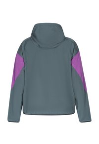 Giacca a vento grigia con cappuccio, caratterizzata da accenti viola sulle spalle e sui fianchi. Texture liscia e polsini elasticizzati.