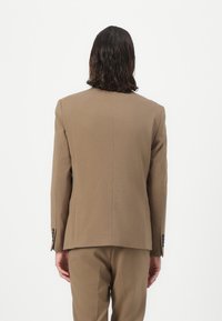 Lindbergh PLAIN  - Kostiumas - mid brown