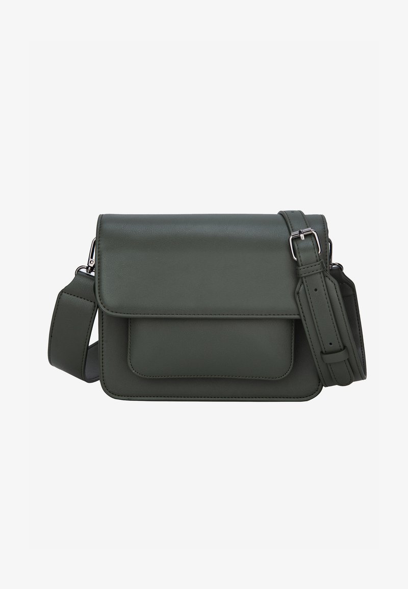 Sac bandoulière rectangulaire vert foncé avec rabat avant, petite poche et sangle ajustable avec boucle argentée.