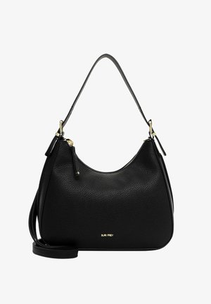 Borsa a mano in pelle nera con finitura texture, forma curvata, manico superiore singolo e tracolla regolabile. Presenta un dettaglio del logo in oro.