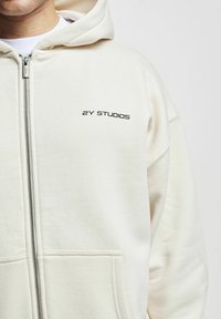 2Y Studios LAST FOR LIFE - Cipzáras pulóver - off white
