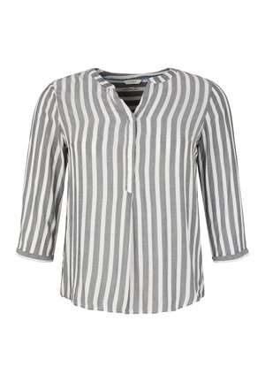 Camisa a rayas en gris y blanco, hecha de una tela ligera. Presenta un escote en V, mangas tres cuartos y un corte relajado.