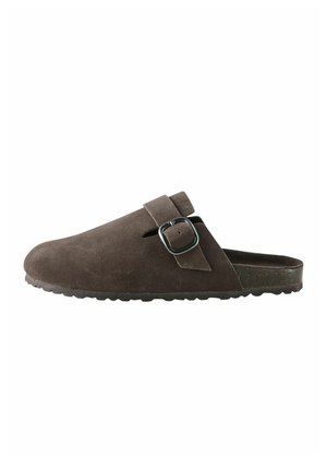 REGULAR FIT  - Saboţi - chocolate brown