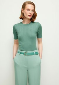 adL SHORT SLEEVE  - Jednoduché tričko - almond green