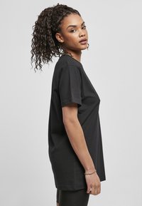 Mister Tee Trükipildiga T-särk - black