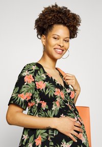 Pieces Maternity PMNYA DRESS - Vestido camiseiro - black