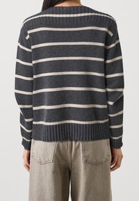 FTC Cashmere Pullover - grey