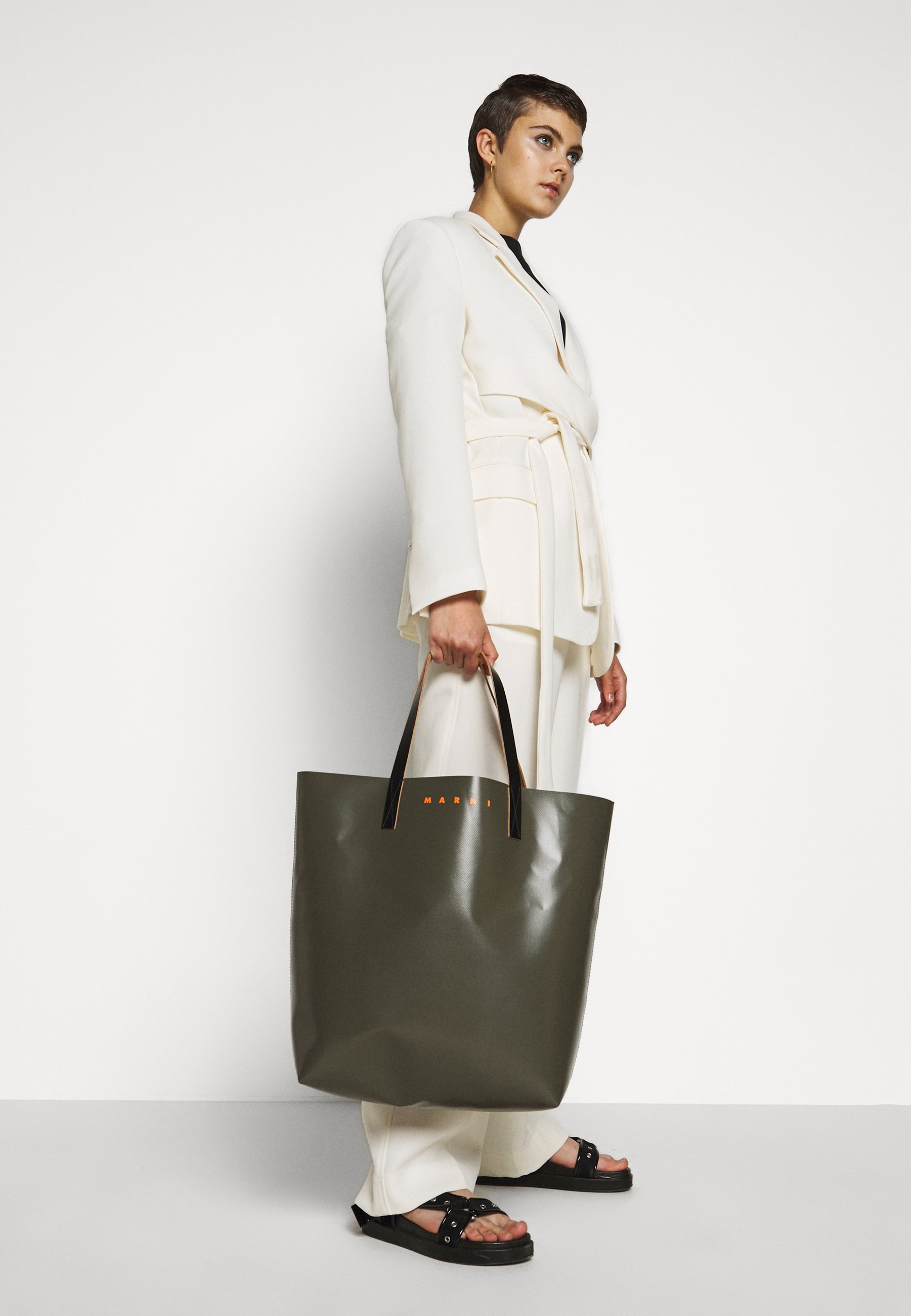 marni tote