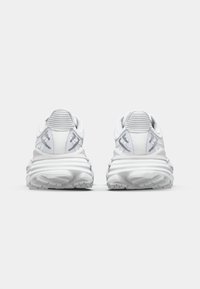 Thumbnail Image 6